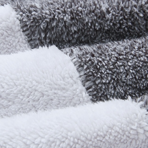 Grey & White half zip pullover cozy sweatshirt - Picture 4 of 5